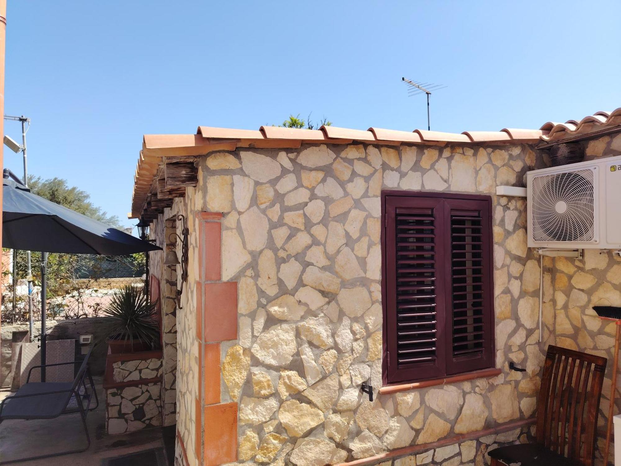 La Casetta Di Camelia Ex La Casetta Del Pescatore Fontane Bianche Exterior foto